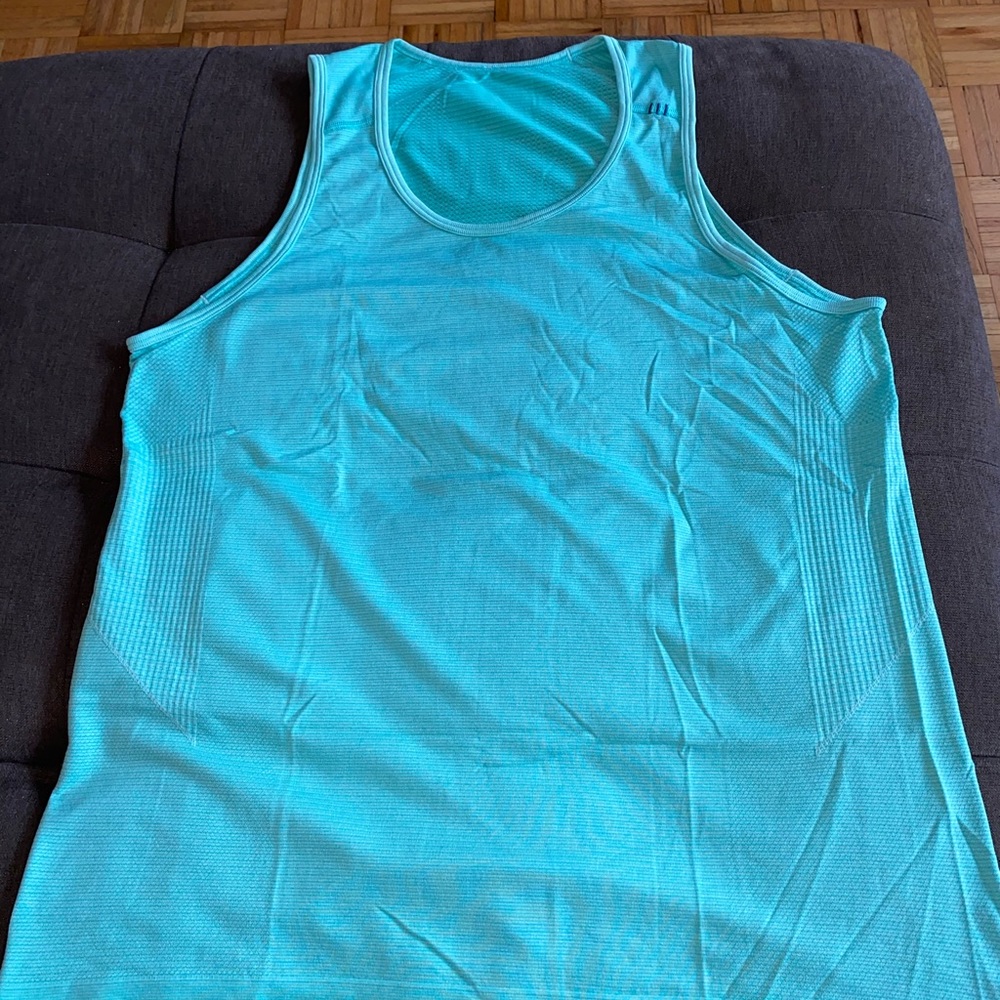 Lululemon Metal Vent Tank in Large